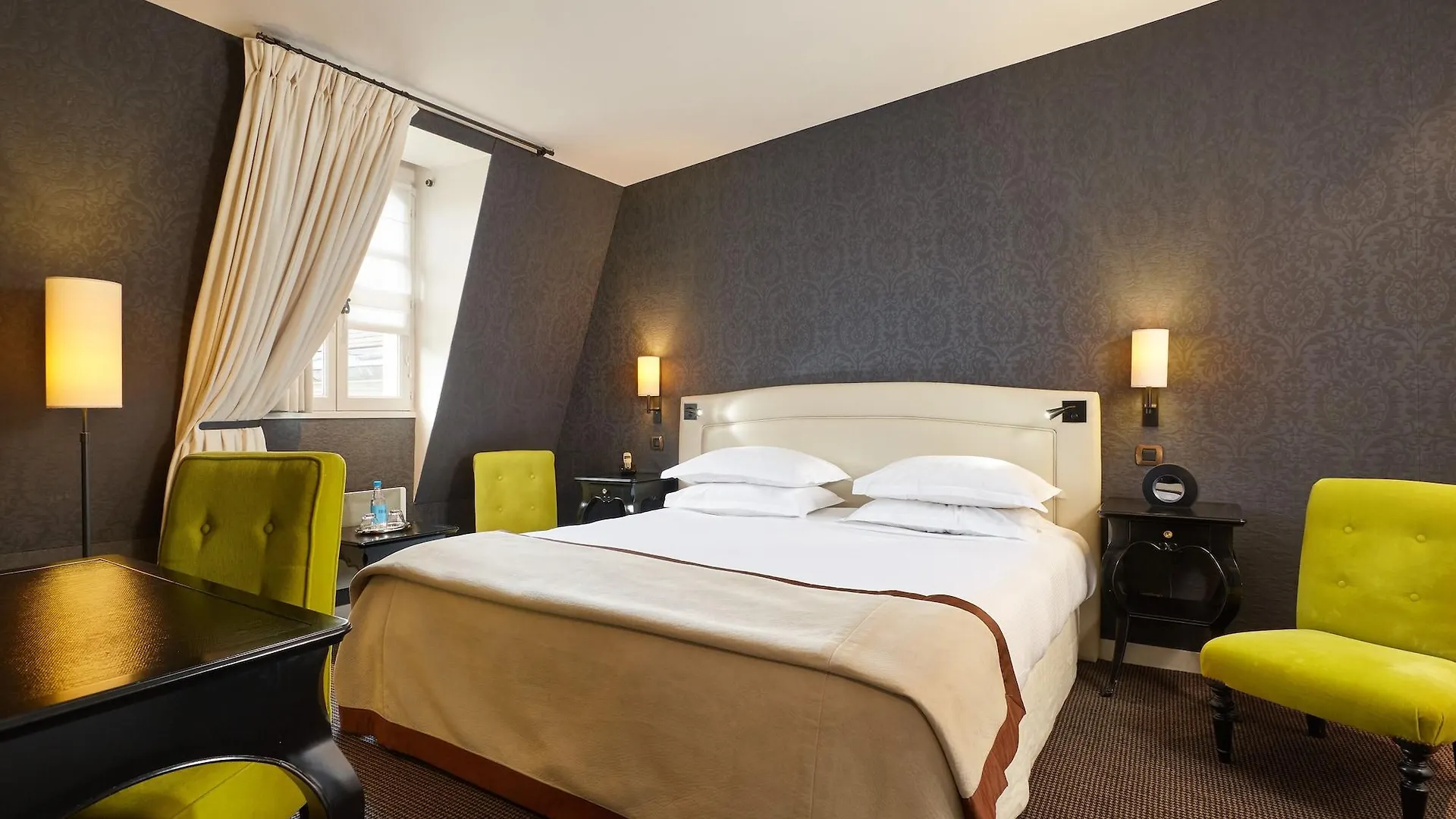 Le Pavillon De La Reine & Spa, Place Des Vosges 5*