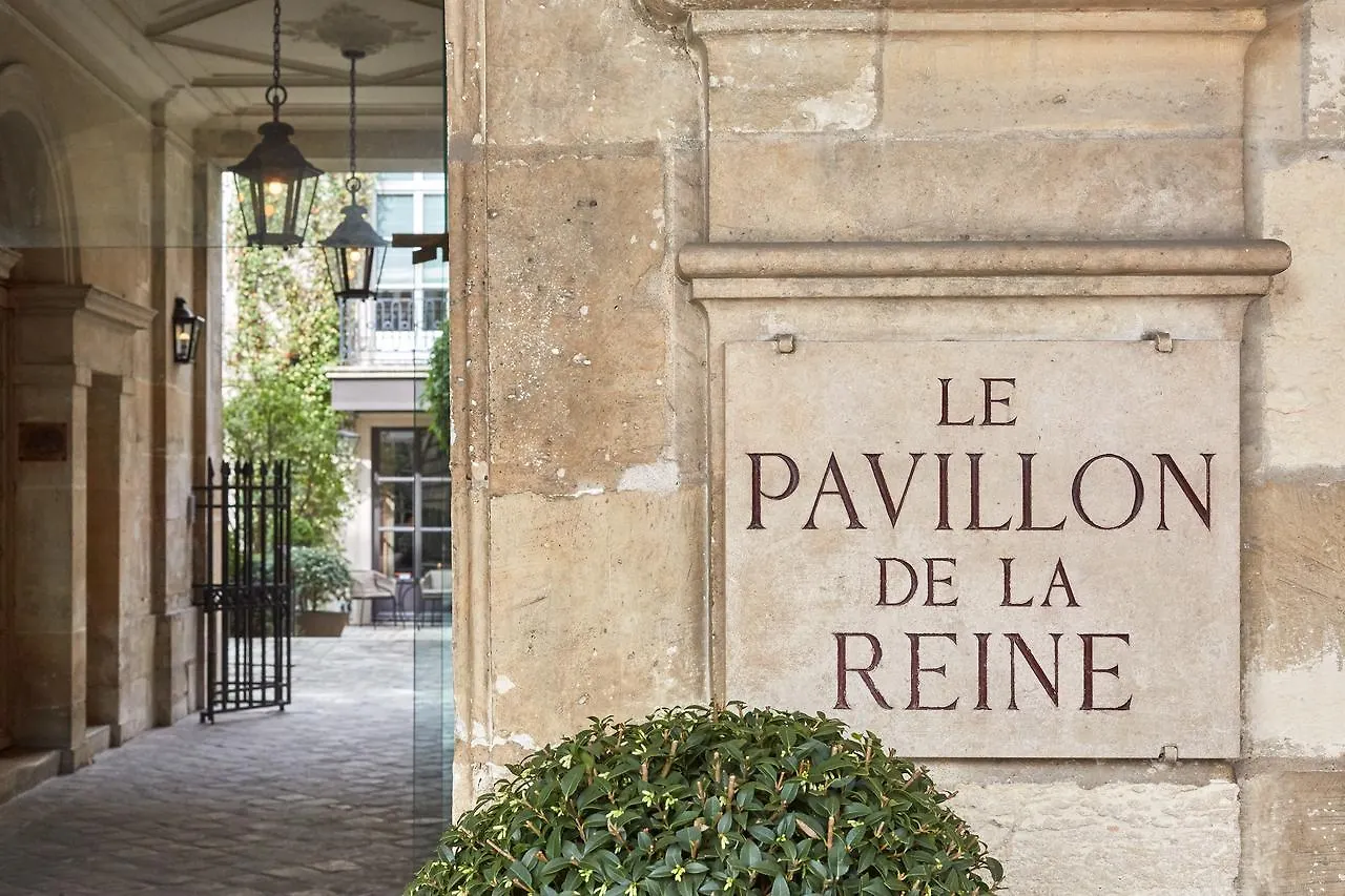 Le Pavillon De La Reine & Spa, Place Des Vosges 5* Παρίσι